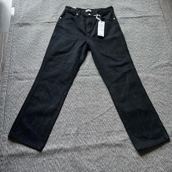 WOMEN'S WILD WEST HIGH RISE STRAIGHT JEAN IN BLACK - Picture 5 of 15